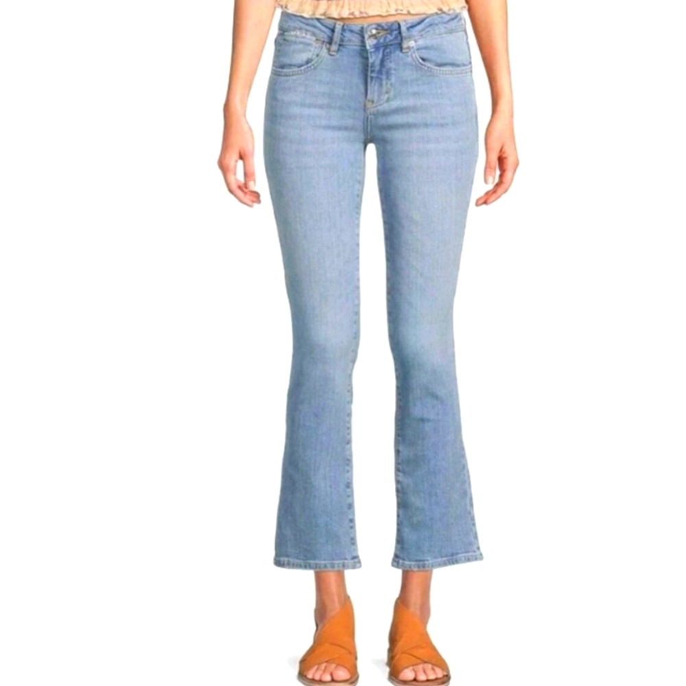 Light Wash Midrise Crop Flare Jeans size 27 We the Free OB1417538 - Picture 1 of 10
